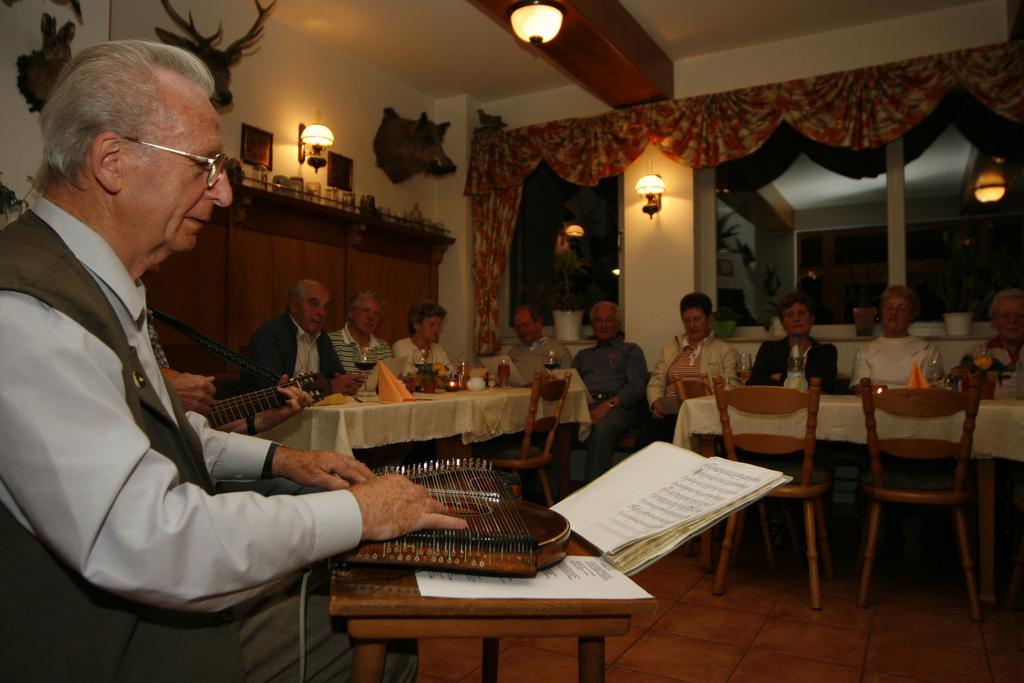Hotel Haus Oberland Masserberg Εξωτερικό φωτογραφία